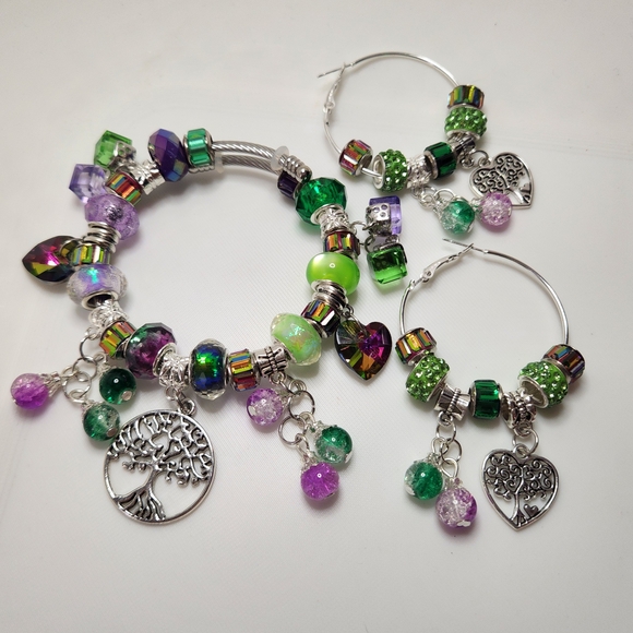 Silver and Green Charm Bracelet and Earring Set - Picture 1 of 1